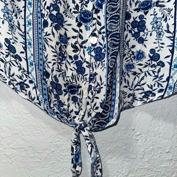 H&M Divided Women's Tie Knot Blouse - Picture 9 of 11